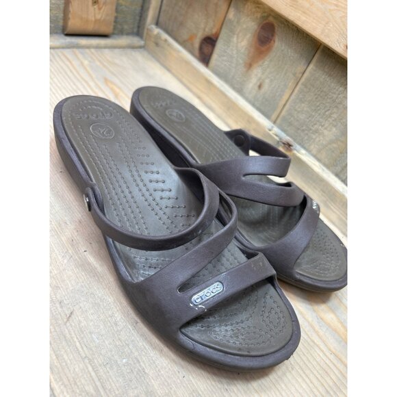 Crocs Womens Brown Strappy Sandals Slip On Low Wedge W7 - Picture 2 of 7